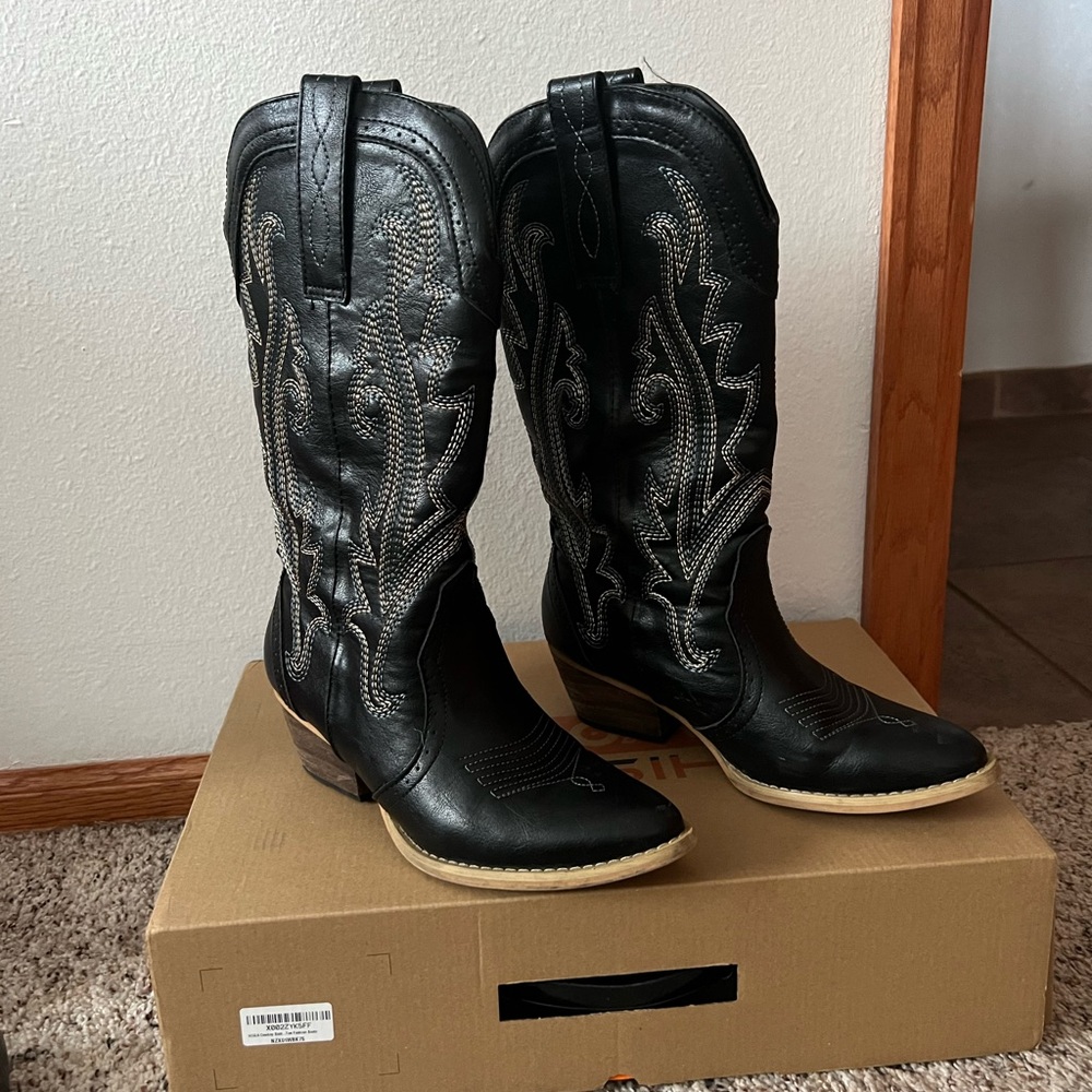 Women’s cowboy boots